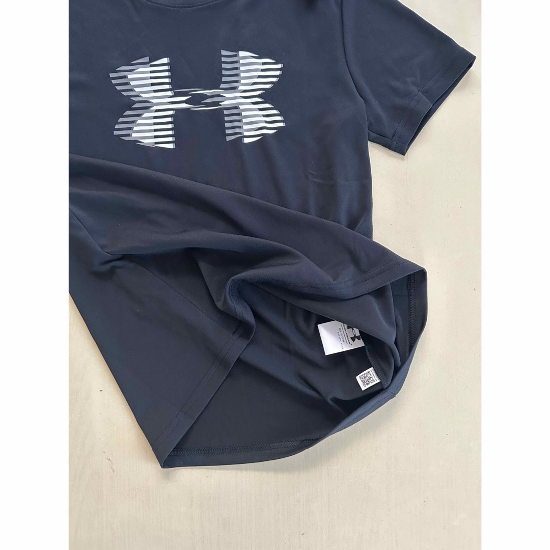 UNDER ARMOUR(アンダーアーマー)の新品タグ付き　150㎝アンダーアーマーUNDERARMOUR セットアップ　 キッズ/ベビー/マタニティのキッズ服男の子用(90cm~)(Tシャツ/カットソー)の商品写真