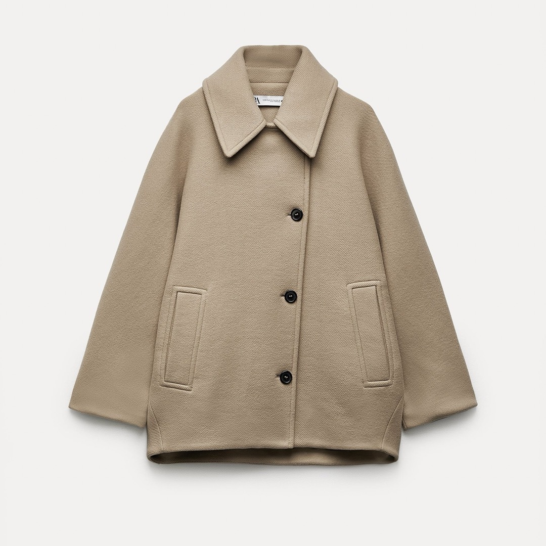 ZARA(ザラ)のZARA オーバーサイズ ショートコート アウター ザラ 秋 冬 完売品 レディースのジャケット/アウター(その他)の商品写真