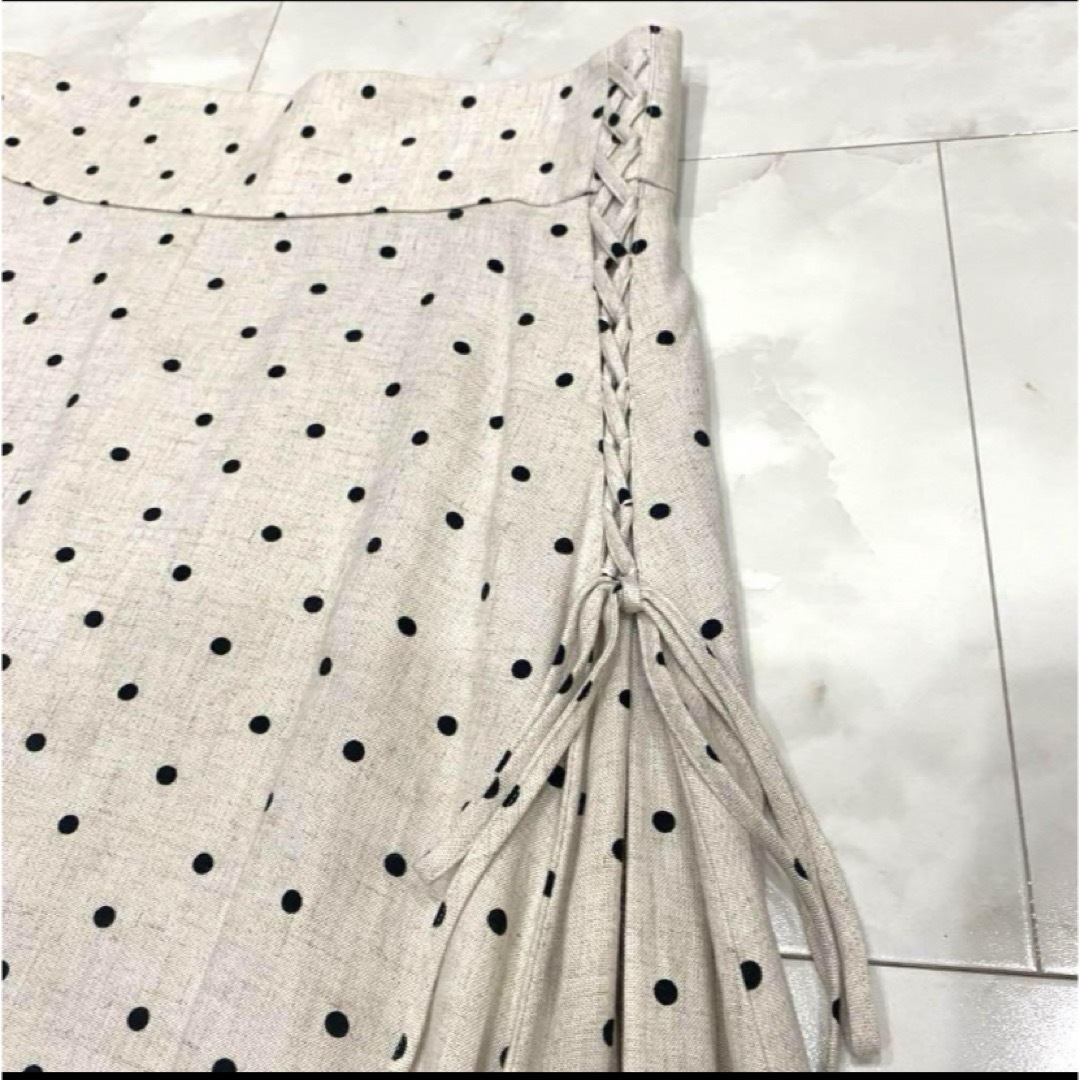 Maglie par ef-de(マーリエパーエフデ)のマーリエパーエフデのドットプリント　麻編み上げロングスカート レディースのスカート(ロングスカート)の商品写真