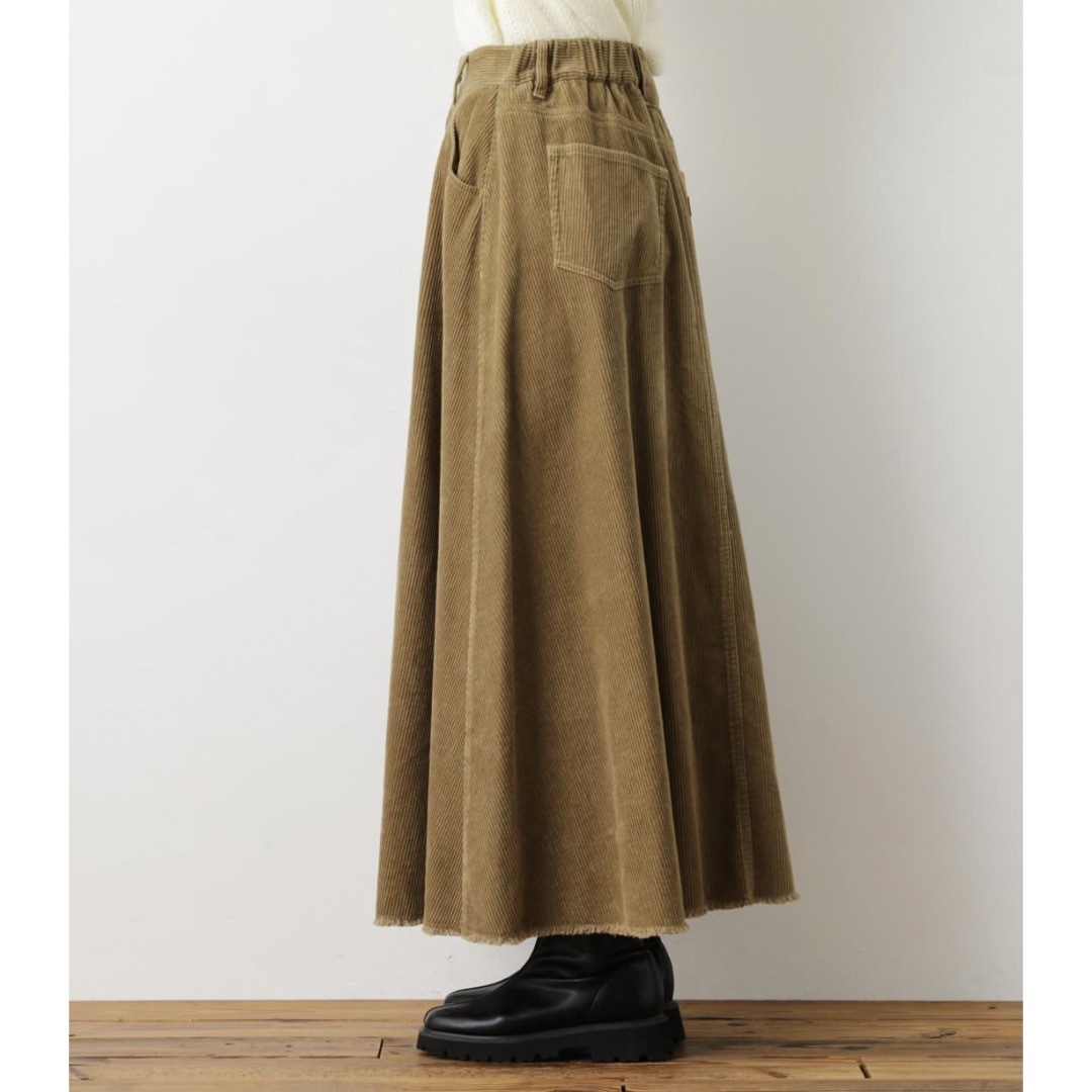 RODEO CROWNS WIDE BOWL(ロデオクラウンズワイドボウル)のRODEO CROWNS コーデュロイマキシスカート ベージュ レディースのスカート(ロングスカート)の商品写真