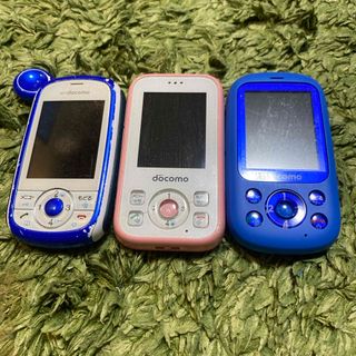 エヌティティドコモ(NTTdocomo)のdocomo kids携帯3機種(携帯電話本体)