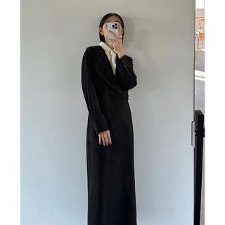 クラネ(CLANE)のCLANE COLLAR LAYERD DRAPE ONE PIECE 黒(ロングワンピース/マキシワンピース)