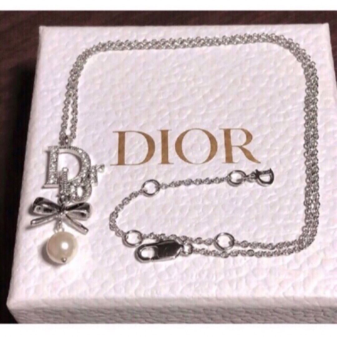 Christian Dior(クリスチャンディオール)のDior ネックレス Silver Dior ロゴ ストーン パールホワイト  レディースのアクセサリー(ネックレス)の商品写真