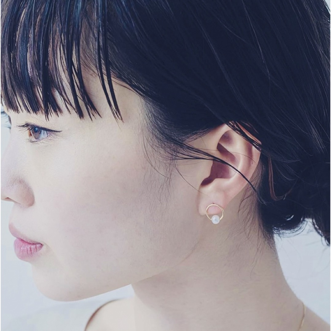 ete(エテ)の■現行品■【ete】K10YGサークルパールピアス/K10K18 レディースのアクセサリー(ピアス)の商品写真