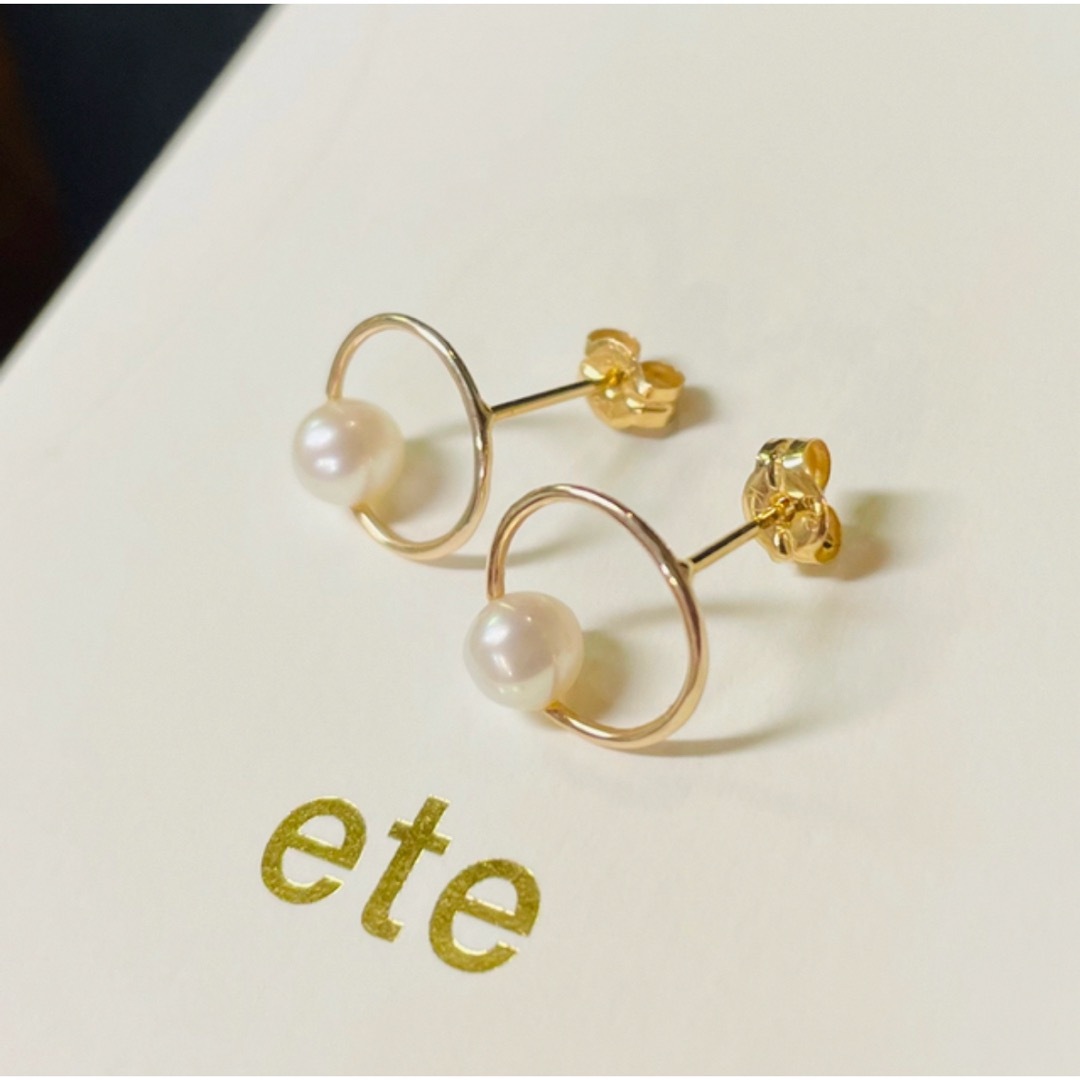 ete(エテ)の■現行品■【ete】K10YGサークルパールピアス/K10K18 レディースのアクセサリー(ピアス)の商品写真