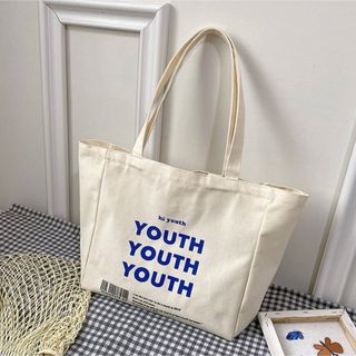 youth ロゴ トートバッグ ホワイト 白 A4サイズ収納可 お出かけ バッグ(トートバッグ)