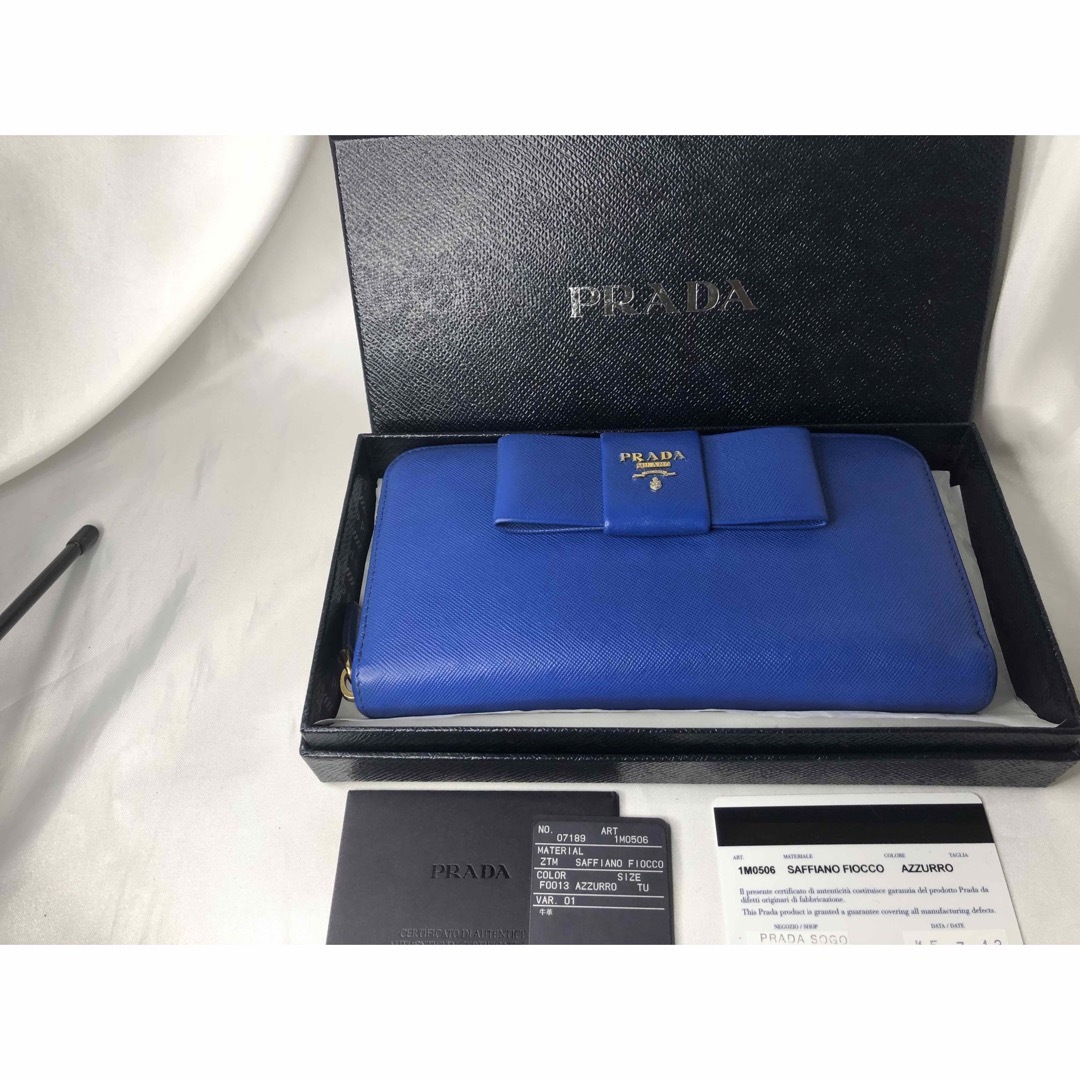 PRADA(プラダ)の超美品　PRADA プラダ 長財布　ラウンドファスナー　リボン　AZZURRO レディースのファッション小物(財布)の商品写真