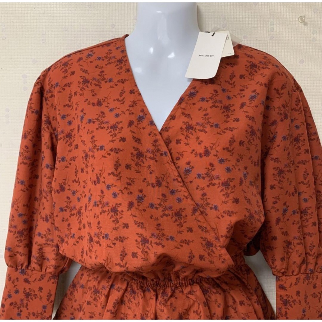 moussy(マウジー)の【新品】MOUSSY   SMALL FLOWER ブラウス (2) マウジー レディースのトップス(シャツ/ブラウス(長袖/七分))の商品写真