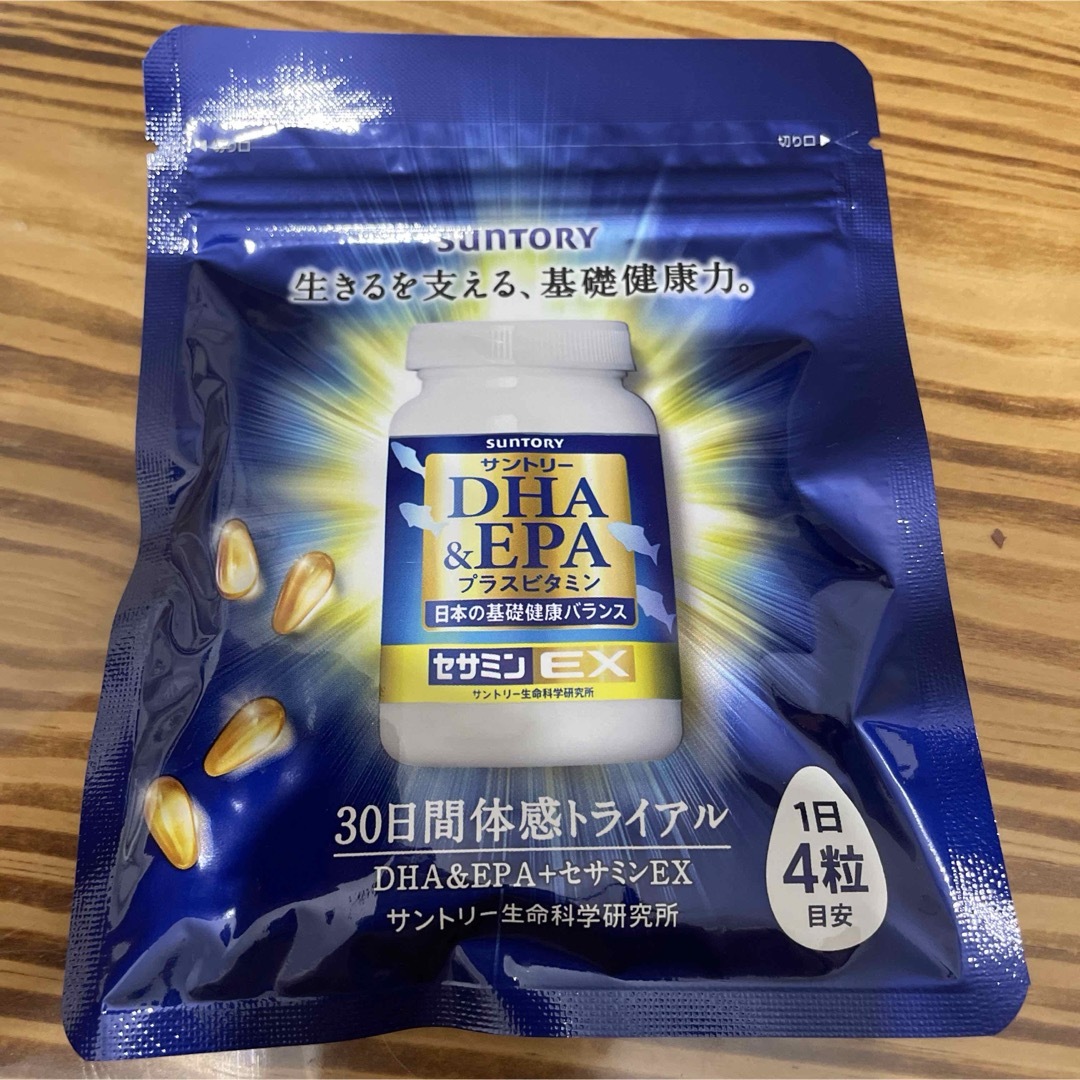 サントリー(サントリー)のサントリーDHA&EPAプラスビタミン　セサミンEX 食品/飲料/酒の健康食品(ビタミン)の商品写真