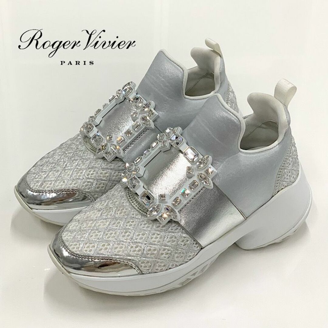 ROGER VIVIER(ロジェヴィヴィエ)の9184 ロジェヴィヴィエ ヴィヴラン ストラスバックル スニーカー レディースの靴/シューズ(スニーカー)の商品写真