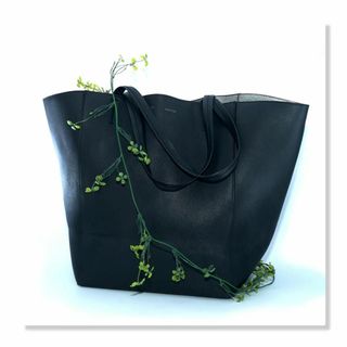 セリーヌ(celine)の【美品】CELINE セリーヌ　ホリゾンタル カバ ガゼット　トート　ブラック(トートバッグ)