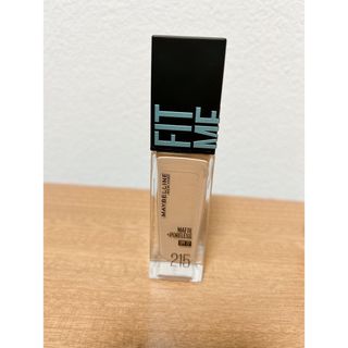 メイベリン(MAYBELLINE)のフィットミー リキッド ファンデーション R【マット】215 自然な明るさ(中間(ファンデーション)