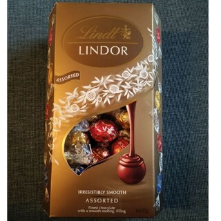 リンツ(Lindt)のリンツ LINDT リンドール LINDOR アソート ゴールド 4種 個包装(菓子/デザート)