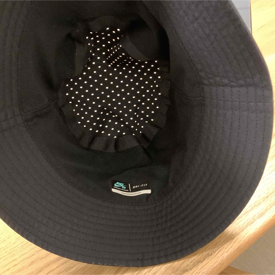 NIKE(ナイキ)のnike バケットハット　s/m ブラック メンズの帽子(ハット)の商品写真