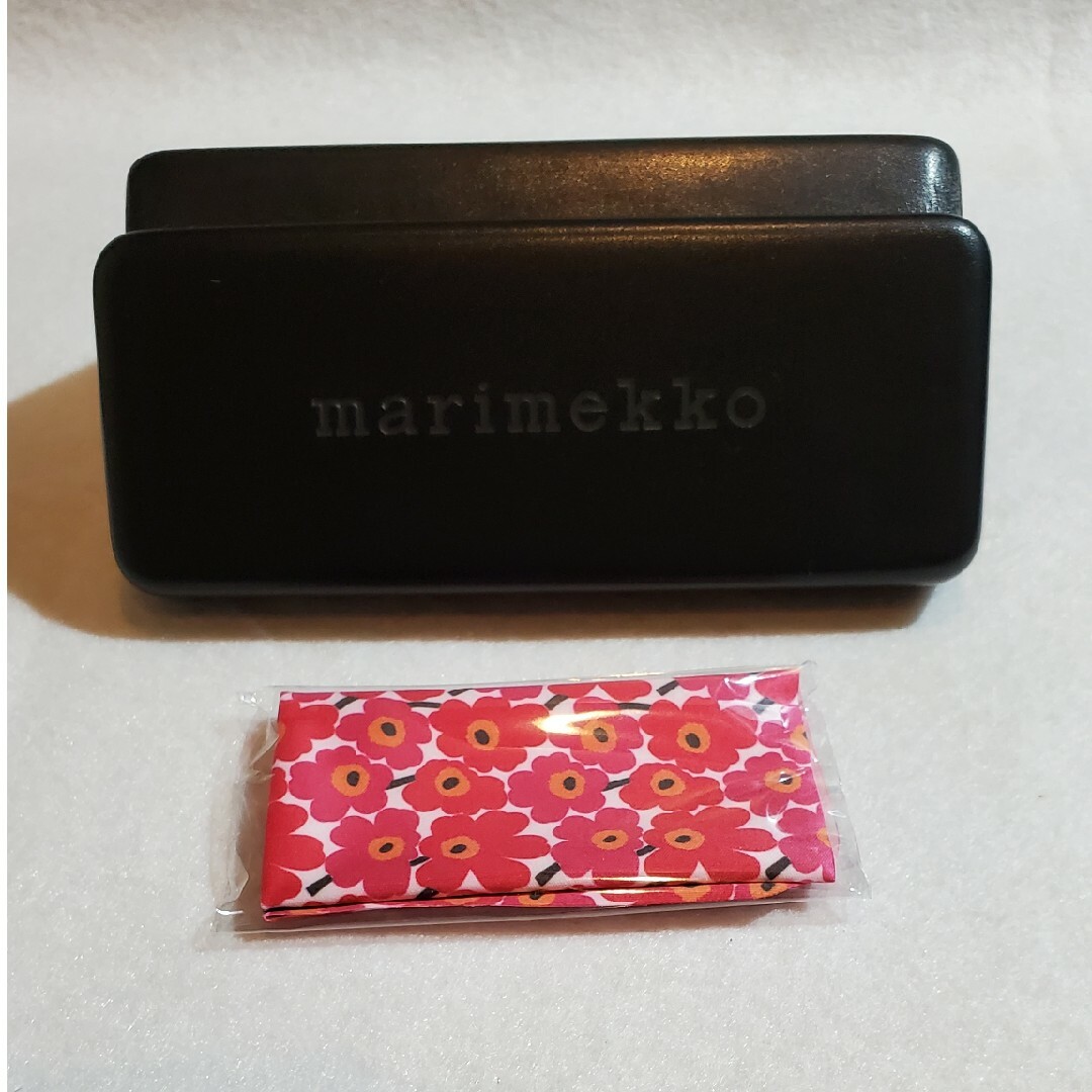 marimekko(マリメッコ)のmarimekkoマリメッコ メガネケース　メガネ拭き レディースのファッション小物(サングラス/メガネ)の商品写真