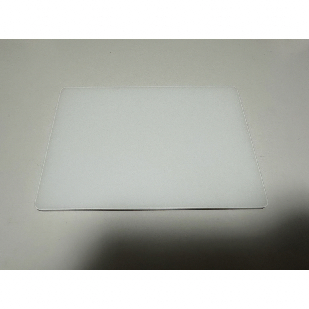 Apple(アップル)のApple Magic Trackpad 2 スマホ/家電/カメラのPC/タブレット(PC周辺機器)の商品写真