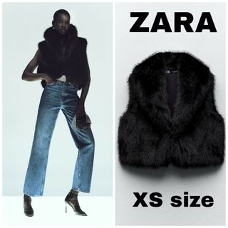 ザラ(ZARA)のZARA　クロップド フェイクファー ベスト　XSサイズ　ブラック(毛皮/ファーコート)