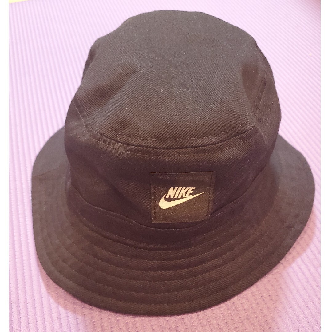 NIKE(ナイキ)の【美品】NIKE　バケットハット黒　S-M メンズの帽子(ハット)の商品写真