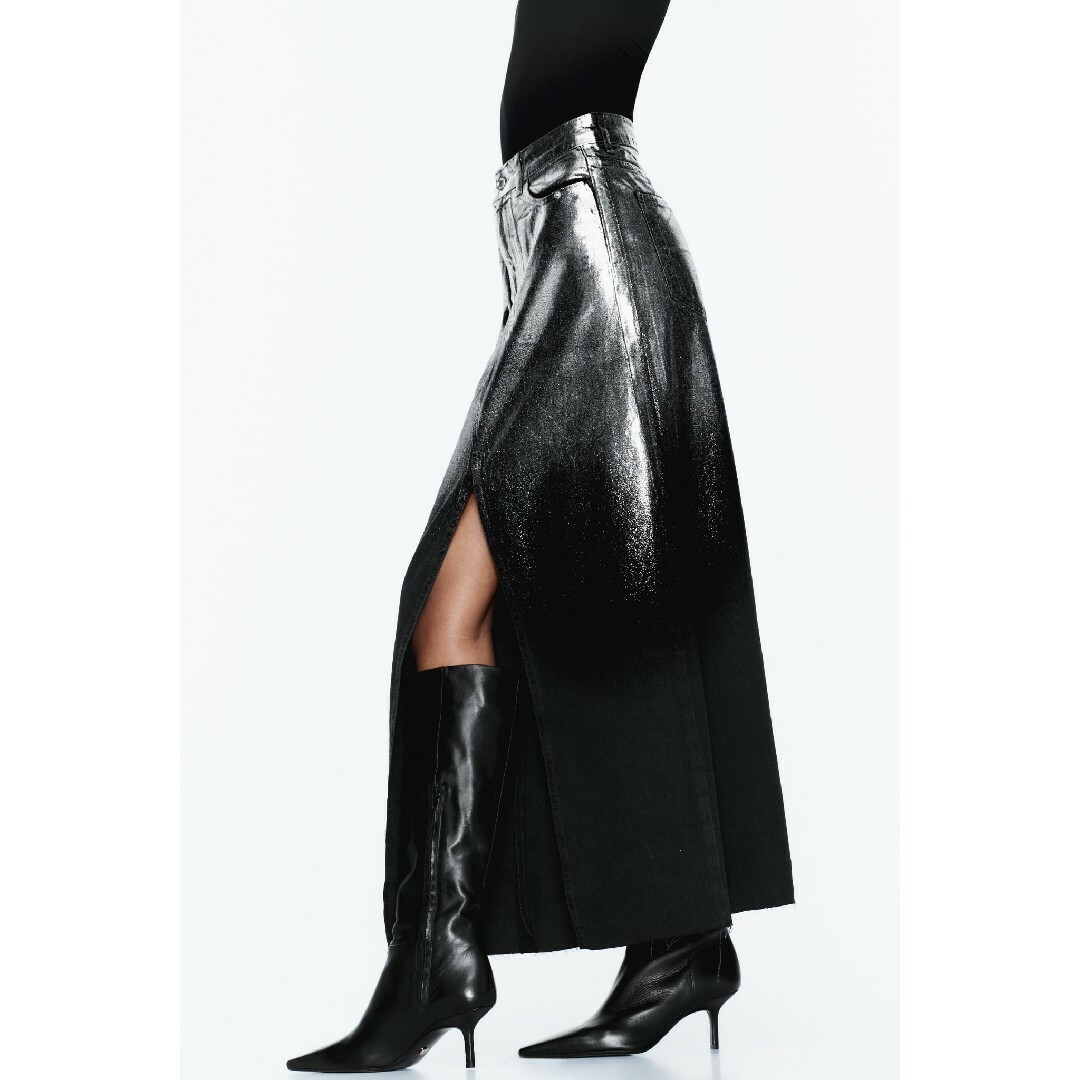 ZARA ロング フォイルディテール デニム スカート XSサイズ シルバー ZARA ロング フォイルディテール デニム スカート XSサイズ シルバー