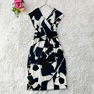 マックスマーラ(Max Mara)のマックスマーラ カシュクール ワンピース リボンベルト 白タグ 花柄 総柄 40(ひざ丈ワンピース)