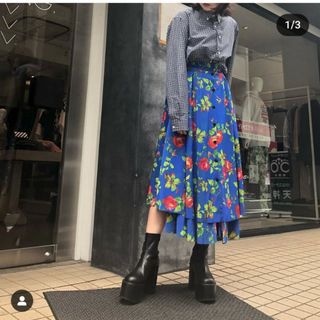 新品未使用　VETEMENTS　花柄スカート