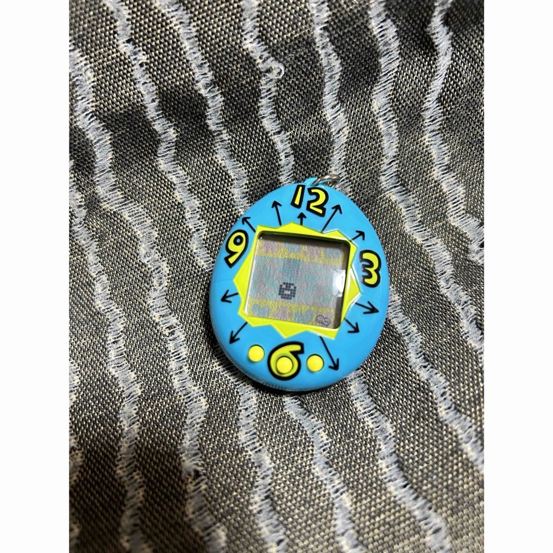 BANDAI(バンダイ)のたまごっち tamagotchi 初代 ブルー 時計 エンタメ/ホビーのゲームソフト/ゲーム機本体(携帯用ゲーム機本体)の商品写真