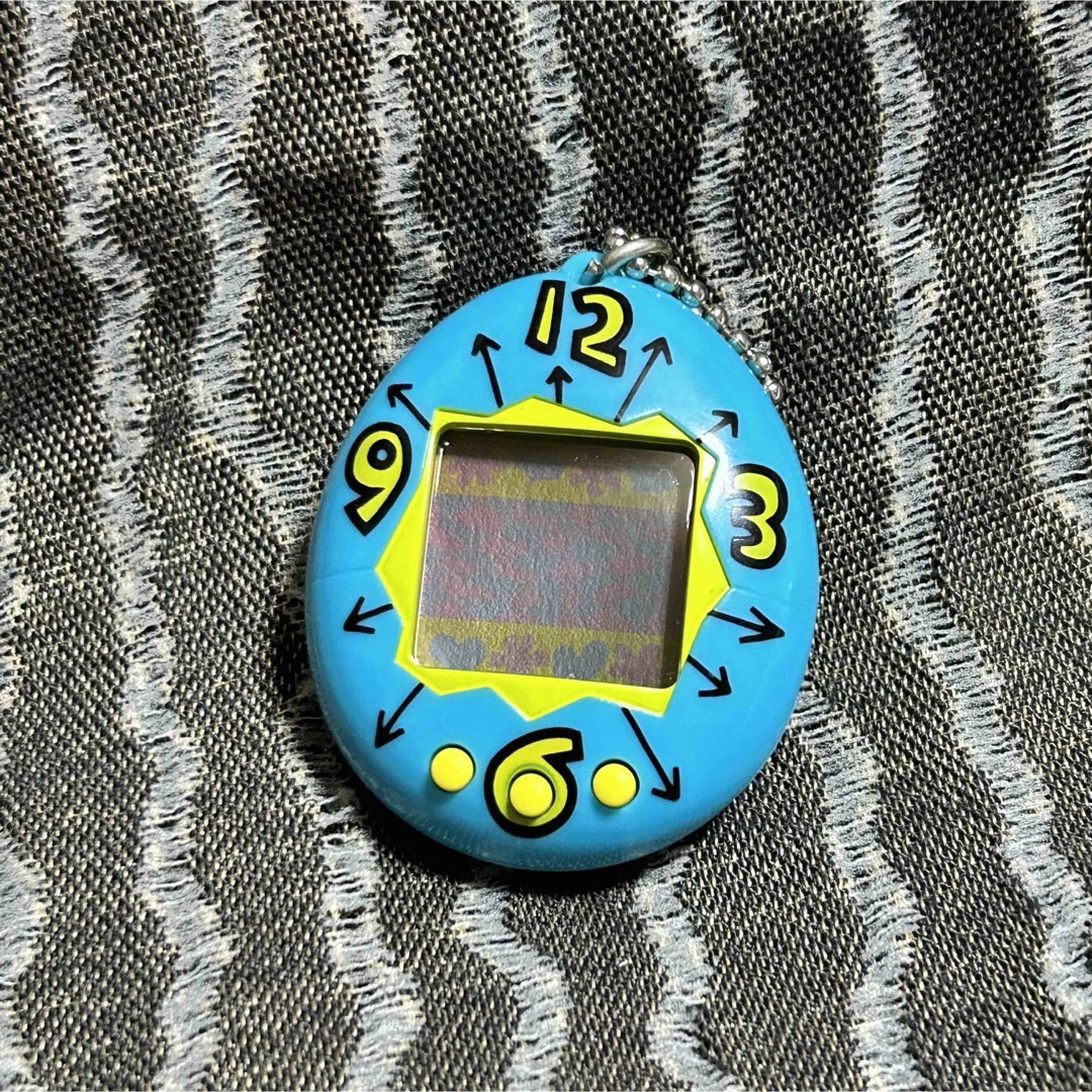 BANDAI(バンダイ)のたまごっち tamagotchi 初代 ブルー 時計 エンタメ/ホビーのゲームソフト/ゲーム機本体(携帯用ゲーム機本体)の商品写真