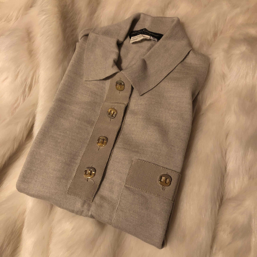 Salvatore Ferragamo(サルヴァトーレフェラガモ)のvintage salvatore ferragamo gray tops レディースのトップス(ニット/セーター)の商品写真