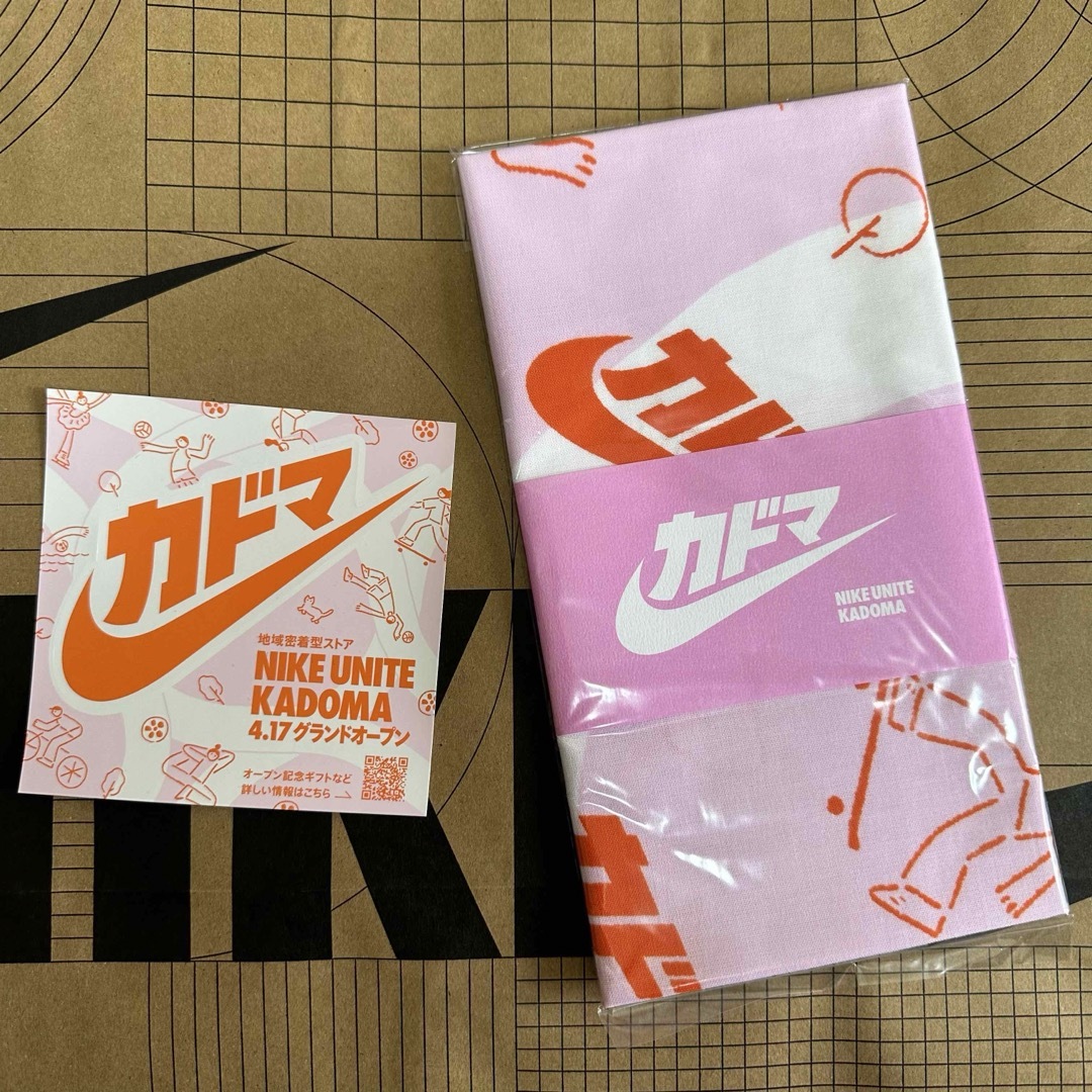 NIKE(ナイキ)の【限定】NIKE 手ぬぐい&ステッカー 門真アウトレット エンタメ/ホビーのコレクション(ノベルティグッズ)の商品写真