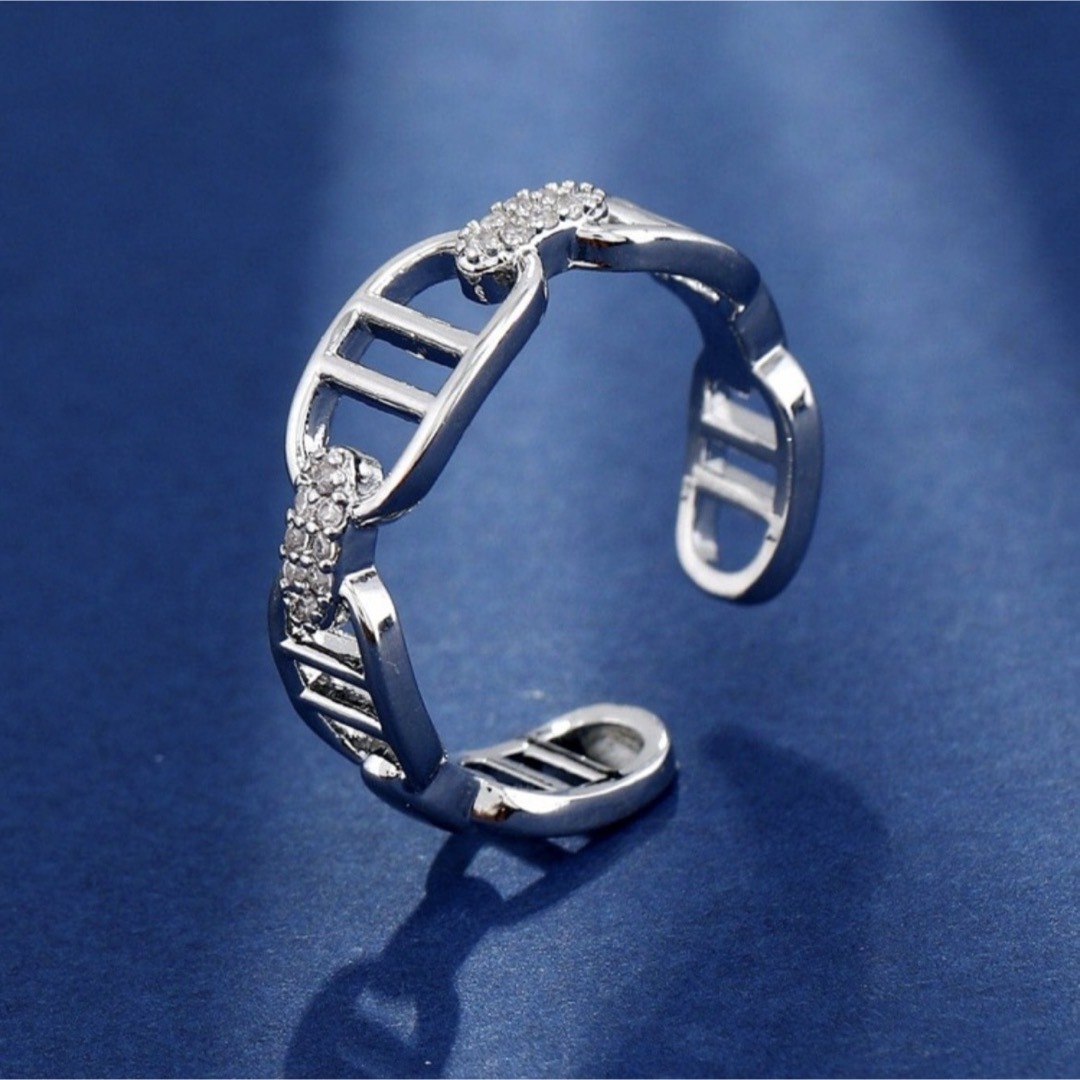 CD ロゴ リング 指輪 シルバー キラキラ アクセサリー  レディースのアクセサリー(リング(指輪))の商品写真