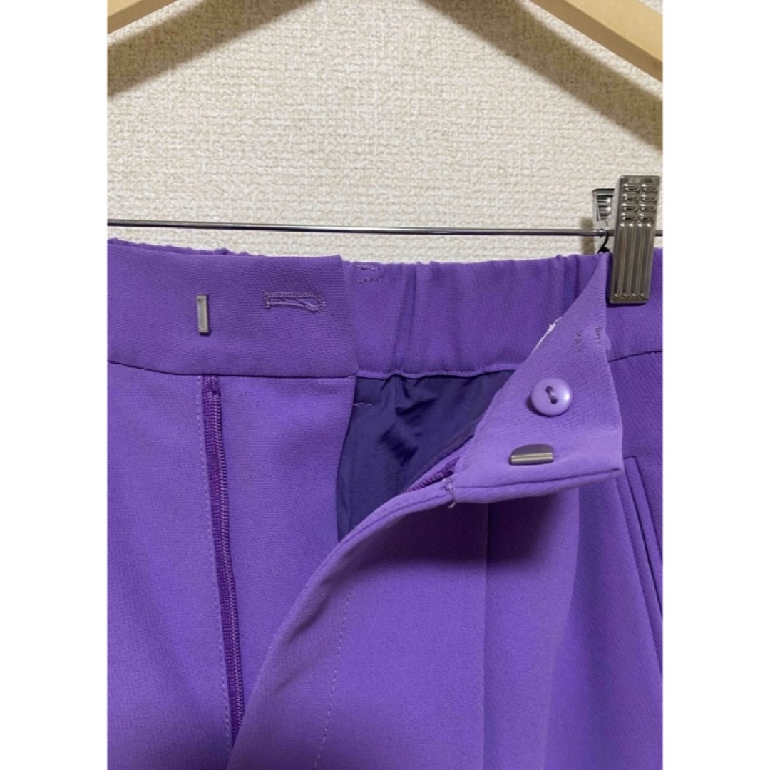 Ameri VINTAGE(アメリヴィンテージ)の【美品】AMERI 2TUCKS STRAIGHT PANTS スラックス レディースのパンツ(カジュアルパンツ)の商品写真