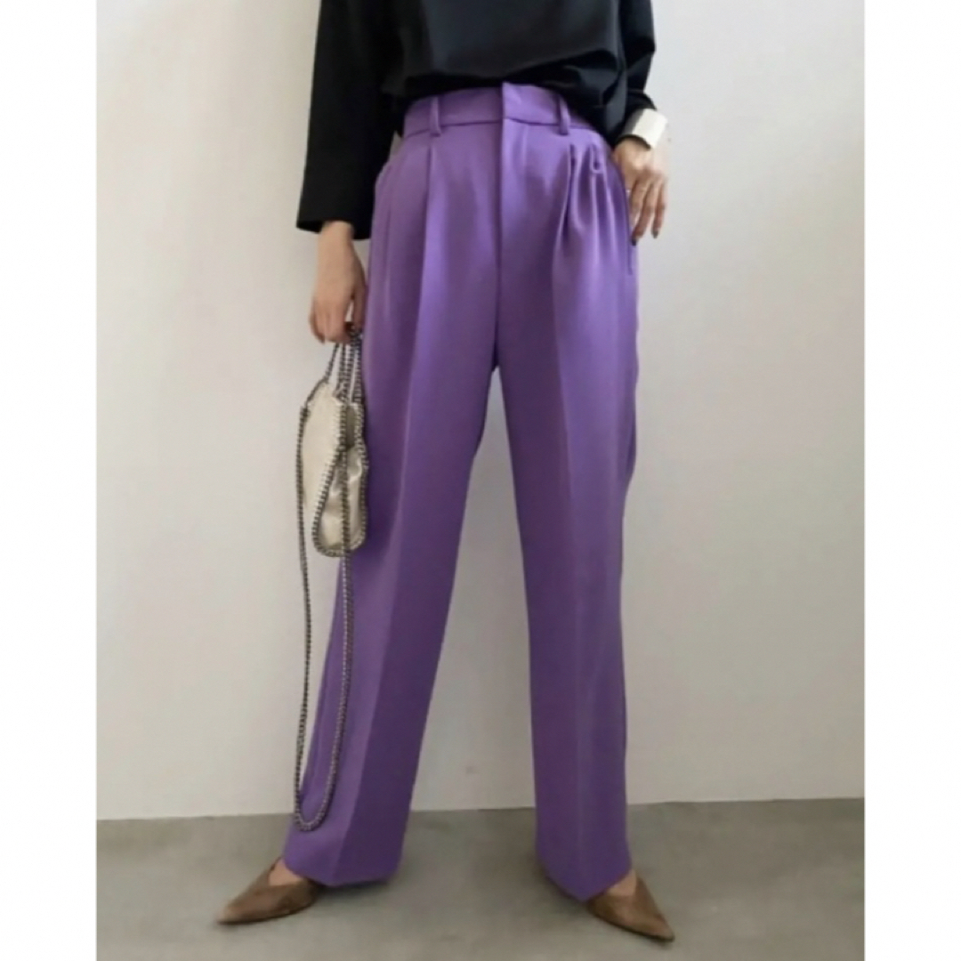 Ameri VINTAGE(アメリヴィンテージ)の【美品】AMERI 2TUCKS STRAIGHT PANTS スラックス レディースのパンツ(カジュアルパンツ)の商品写真