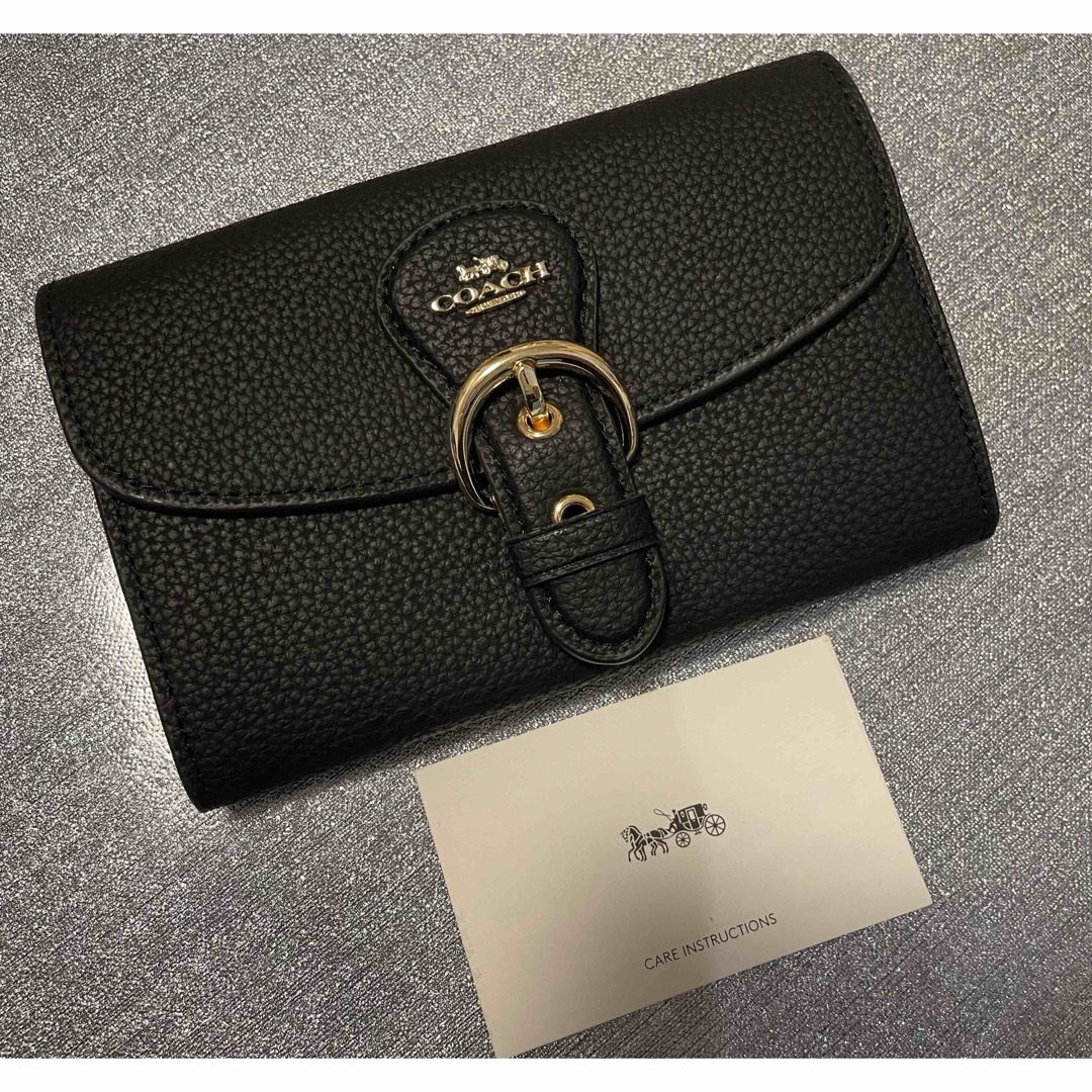COACH(コーチ)の未使用品　COACH 二つ折り　財布　ブラック　黒　レザー　 レディースのファッション小物(財布)の商品写真