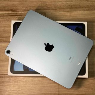 アップル(Apple)のiPad Air 4 Wi-Fiモデル 256GB スカイブルー(タブレット)