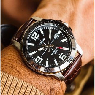 カシオ(CASIO)のカシオ アナログ腕時計 海外モデル　ビッグフェイスタグ幅22mm  レザーベルト(腕時計(アナログ))