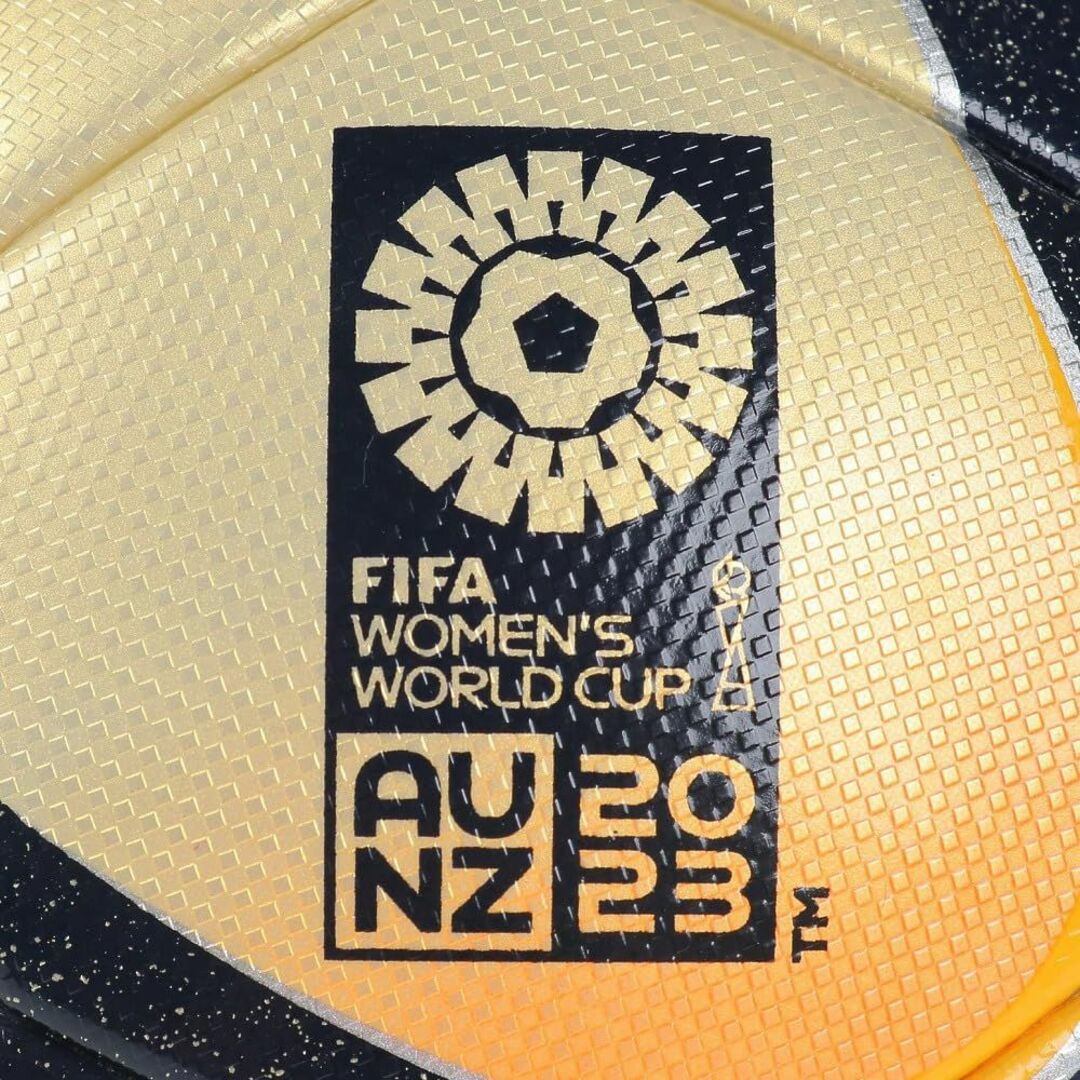 アディダス(adidas) サッカーボール 4号球 検定球 FIFA23 ファイ スポーツ/アウトドアのサッカー/フットサル(その他)の商品写真