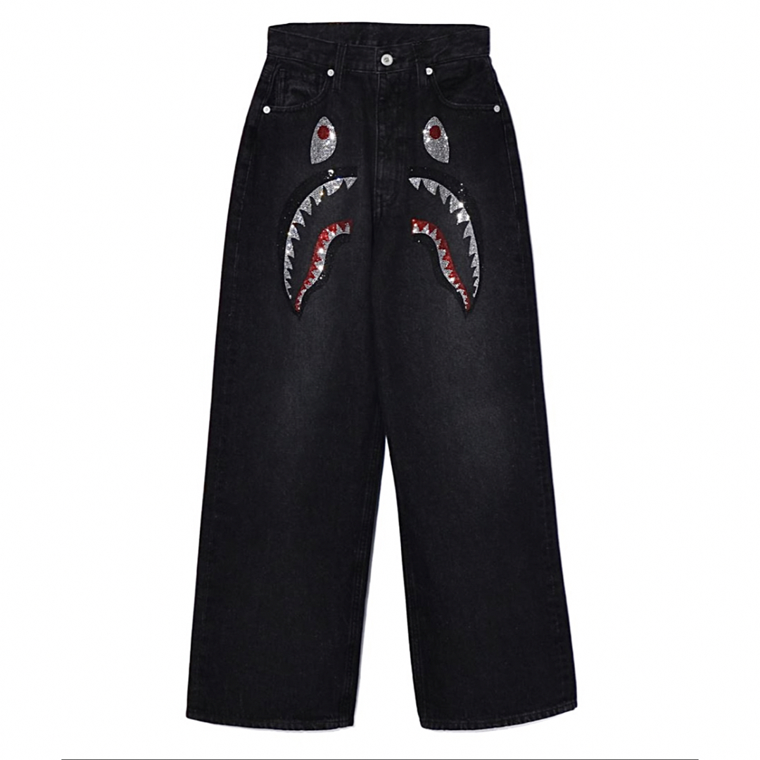 A BATHING APE(アベイシングエイプ)のCRYSTAL STONE SHARK DENIM PANTS  レディースのパンツ(デニム/ジーンズ)の商品写真