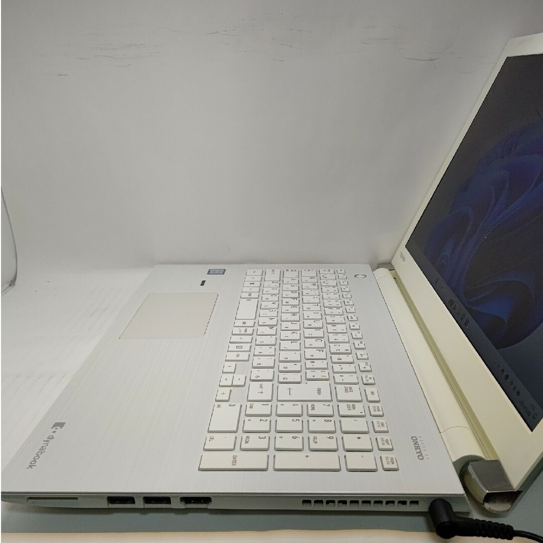 東芝 dynabook T75 Core i7 7500U 2.70GHz スマホ/家電/カメラのPC/タブレット(ノートPC)の商品写真
