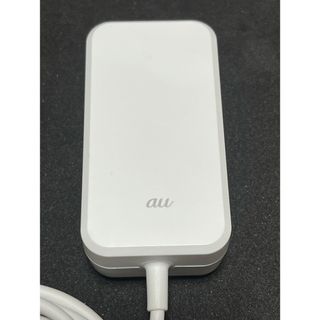 エーユー(au)のKDDI純正 充電器  0602PQA(バッテリー/充電器)