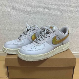 ナイキ(NIKE)のナイキ エアフォース1 07  白金(スニーカー)