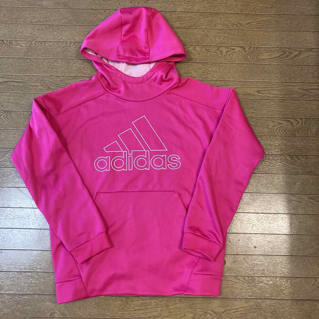 adidas(アディダス)のadidas フード付きトレーナー　150 キッズ/ベビー/マタニティのキッズ服女の子用(90cm~)(Tシャツ/カットソー)の商品写真