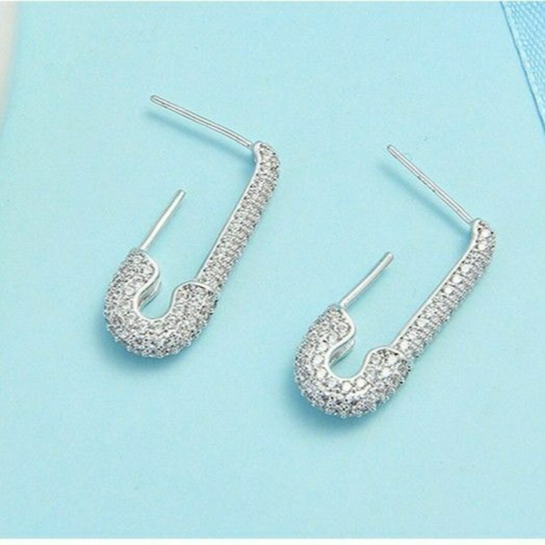 s925 シルバー 安全ピン パヴェ ピアス 925　safety pin レディースのアクセサリー(ピアス)の商品写真