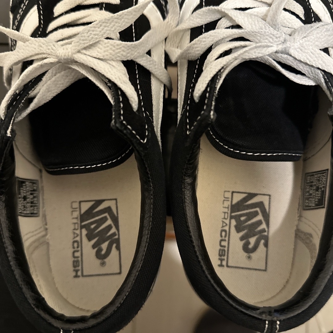 VANS(ヴァンズ)のVANS オールドスクール　26.5センチ メンズの靴/シューズ(スニーカー)の商品写真