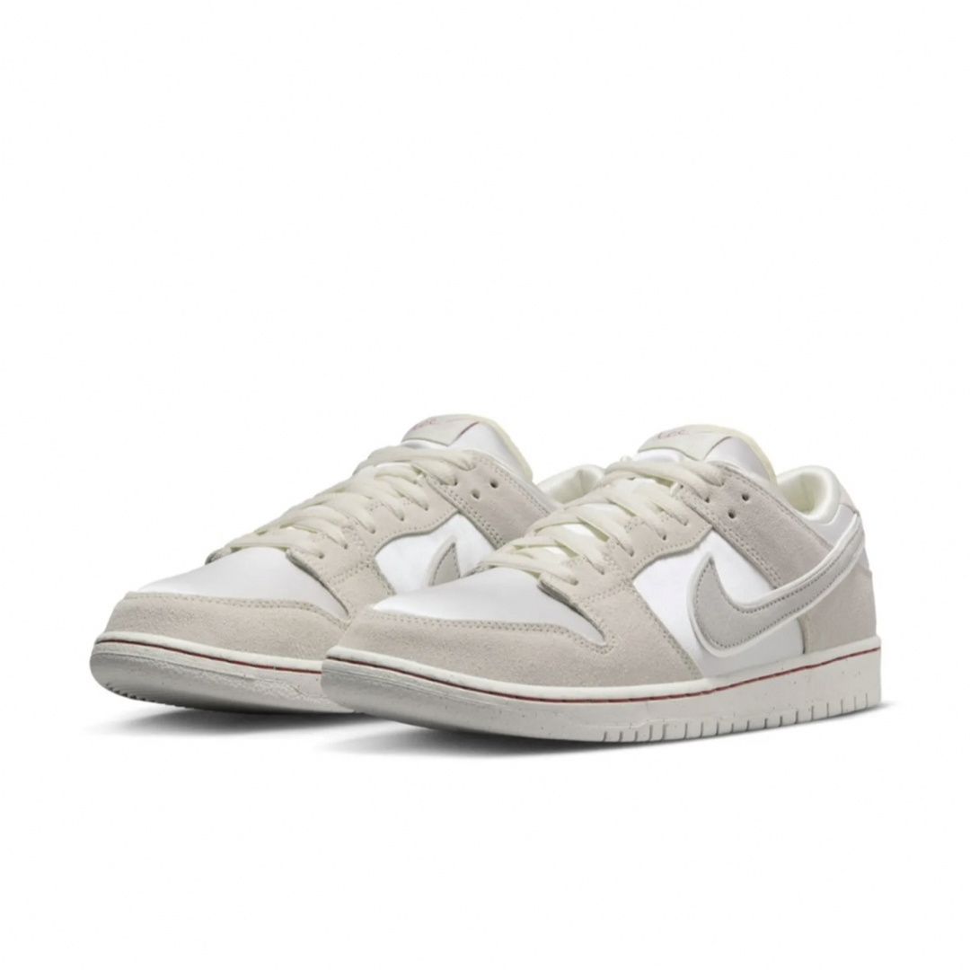 NIKE(ナイキ)の新品☆NIKE☆ SB DUNK LOW PRM COCONUT MILK メンズの靴/シューズ(スニーカー)の商品写真