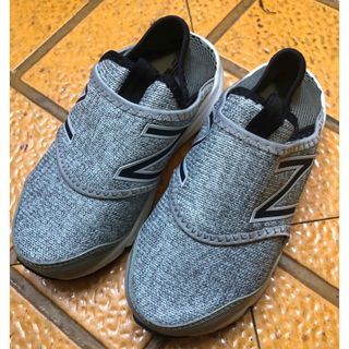 ニューバランス(New Balance)のニューバランス　キッズ　スニーカー　スリッポン　18㎝　　グレー(スニーカー)