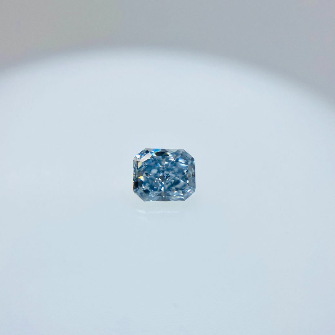 FANCY INTENSE BLUE 0.33ct RCT/RT2618/GIA レディースのアクセサリー(その他)の商品写真