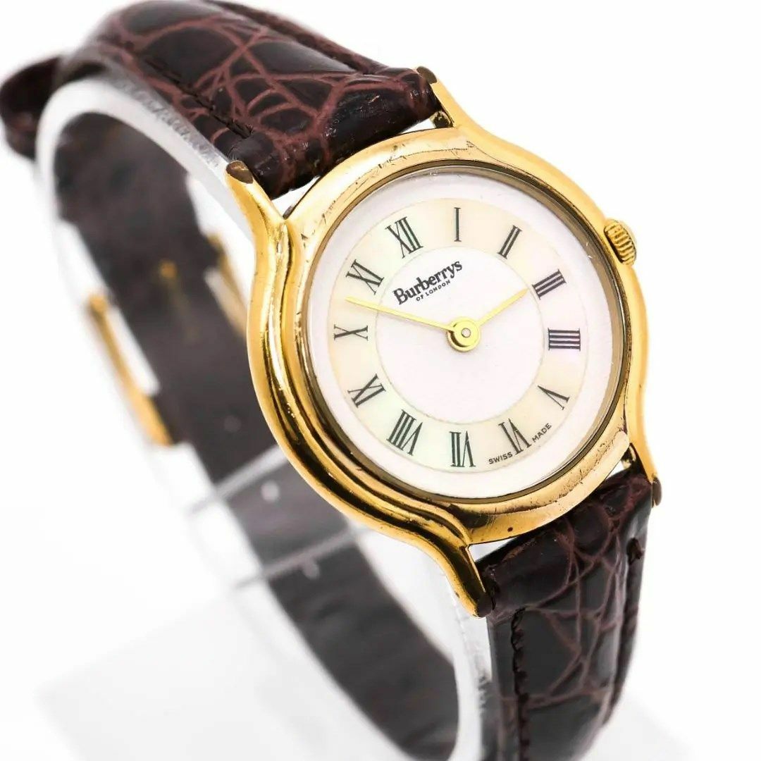BURBERRY(バーバリー)の《希少》BURBERRY 腕時計 シェル文字盤 ヴィンテージ レディース d レディースのファッション小物(腕時計)の商品写真