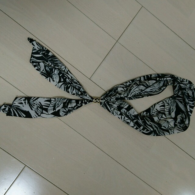 JEANASIS(ジーナシス)のジーナシス　スカーフ、プリーツスカート。 レディースのファッション小物(バンダナ/スカーフ)の商品写真