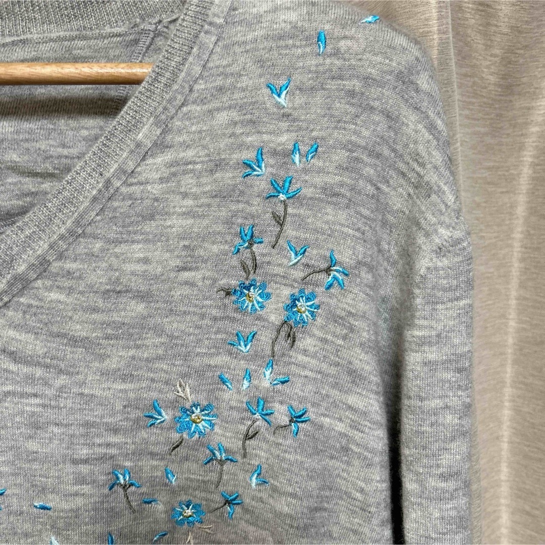 SIDE SLOPE(サイドスロープ)の新品　Side Slope サイドスロープ　ニット　セーター　花　刺繍 メンズのトップス(ニット/セーター)の商品写真
