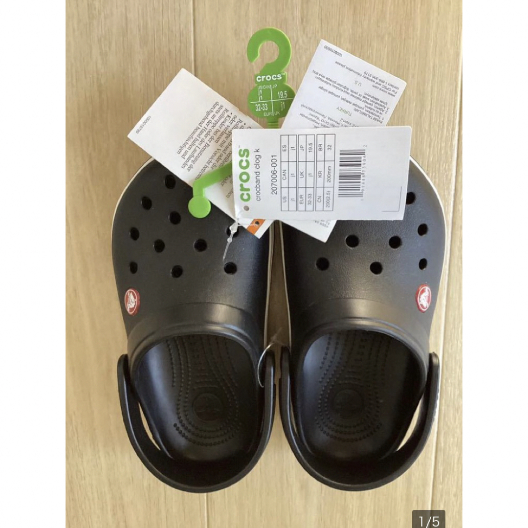 crocs(クロックス)の19.5cm クロックス crocs クロックスサンダル　黒 キッズ/ベビー/マタニティのキッズ靴/シューズ(15cm~)(サンダル)の商品写真